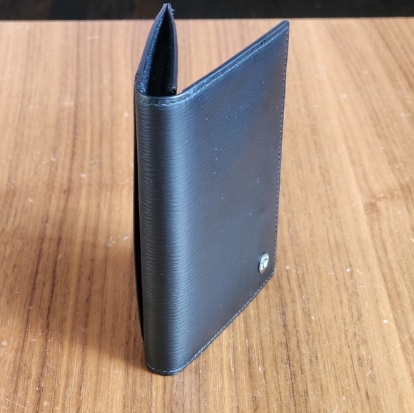 $300 100% Auth Montblanc Leather Card Holder Black Star Logo